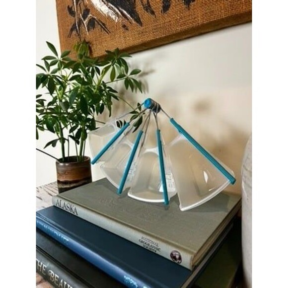 ✨ Dreamfarm Levups - Self-Leveling Measuring Cups, Set of 4 (Dreamfarm Blue) ✨ - Picture 3 of 7